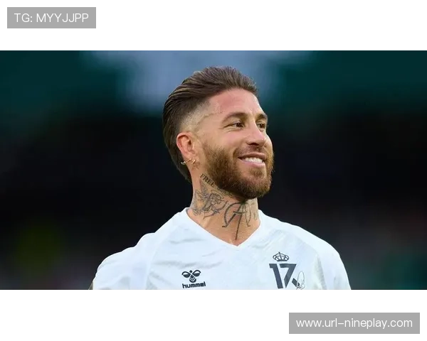 足球界感情专一的球星揭秘：他们如何平衡爱情与事业的双重挑战